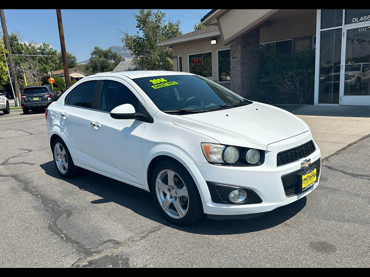 2014 Chevrolet Sonic 4dr Sdn Auto LTZ