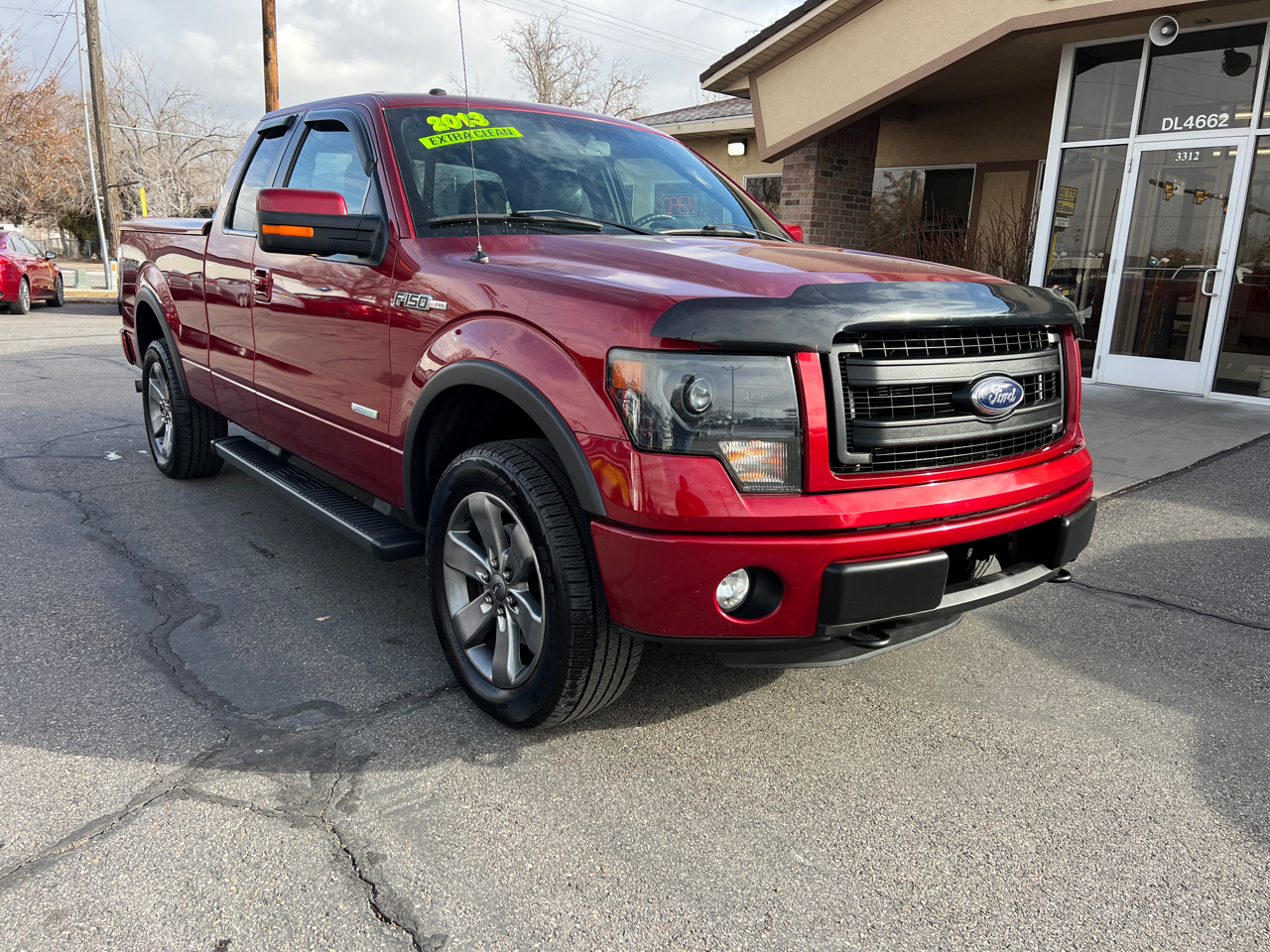 2013 Ford F-150 4WD SuperCab 145" Lariat