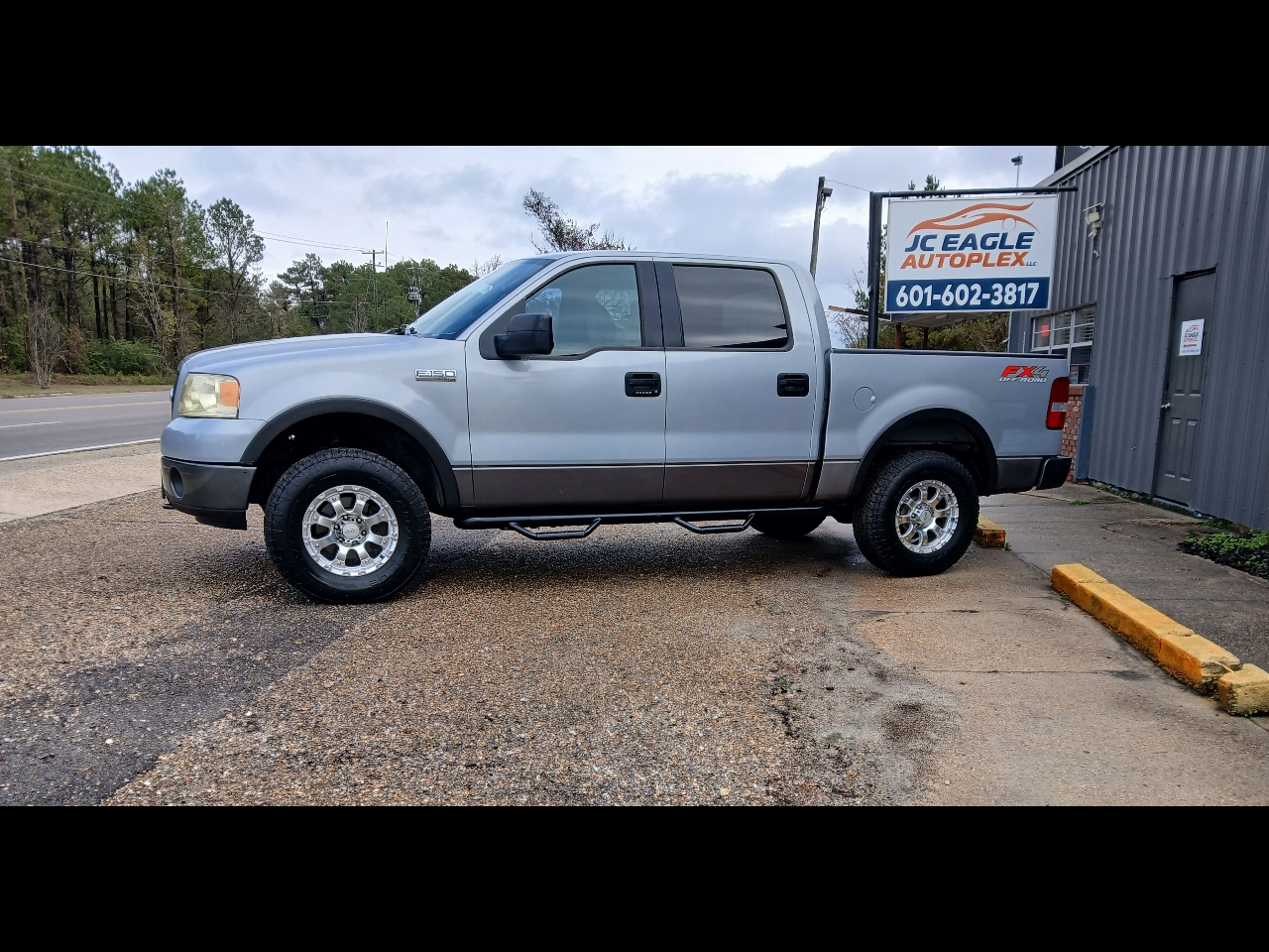 2006 Ford F-150 FX4's photo