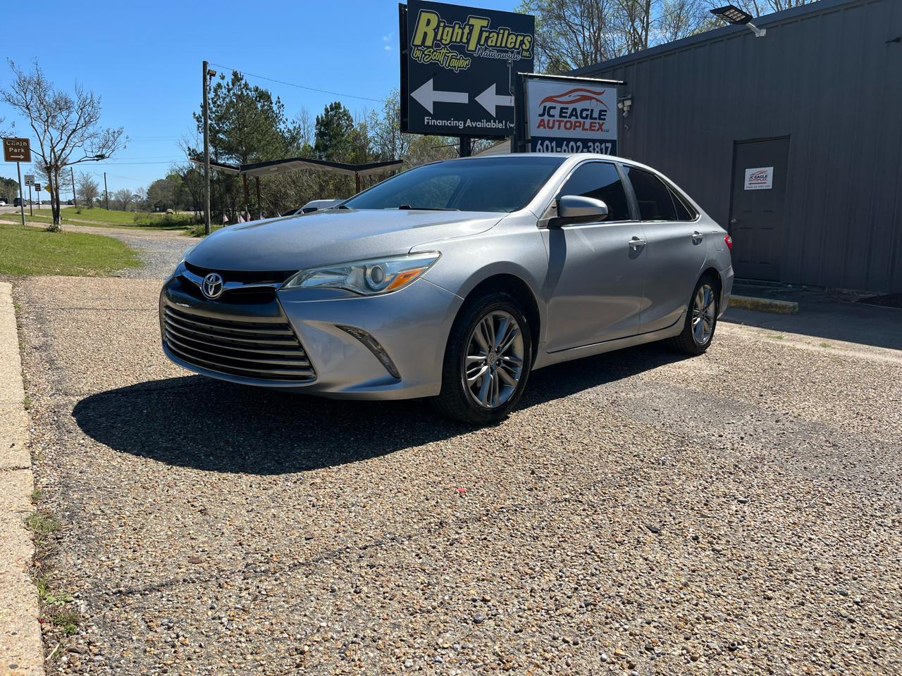 2015 Toyota Camry LE 4D Sedan
