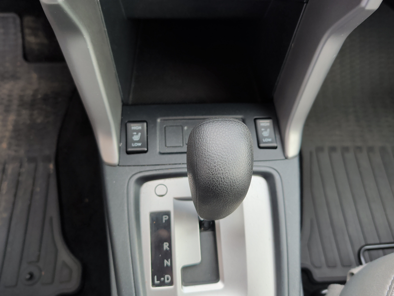 Subaru Forester 2.5i Premium PZEV CVT 2016