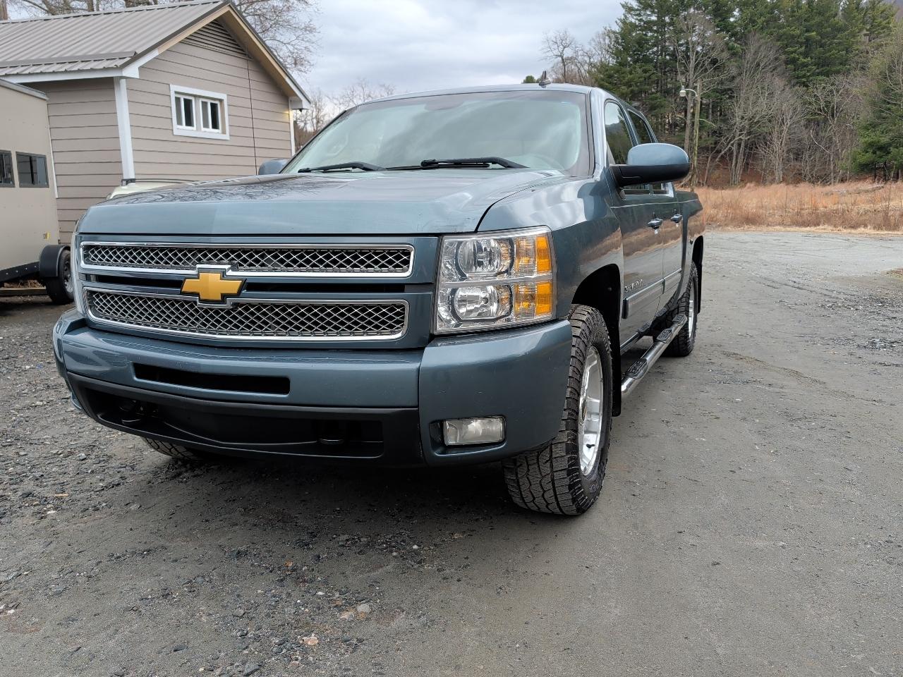 Chevrolet Trucks Pickup  2012