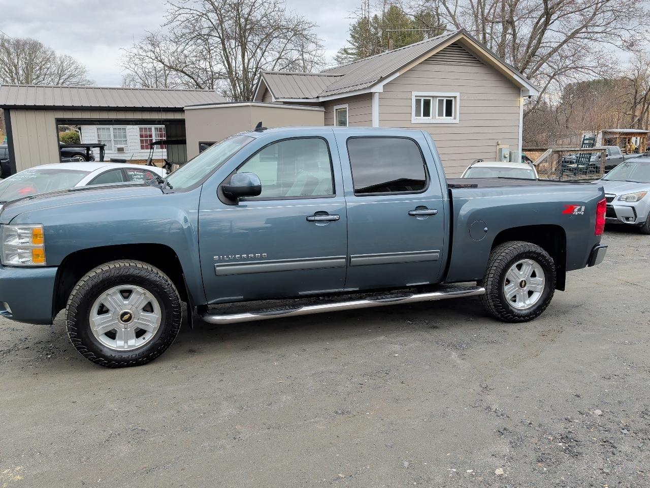 Chevrolet Trucks Pickup  2012