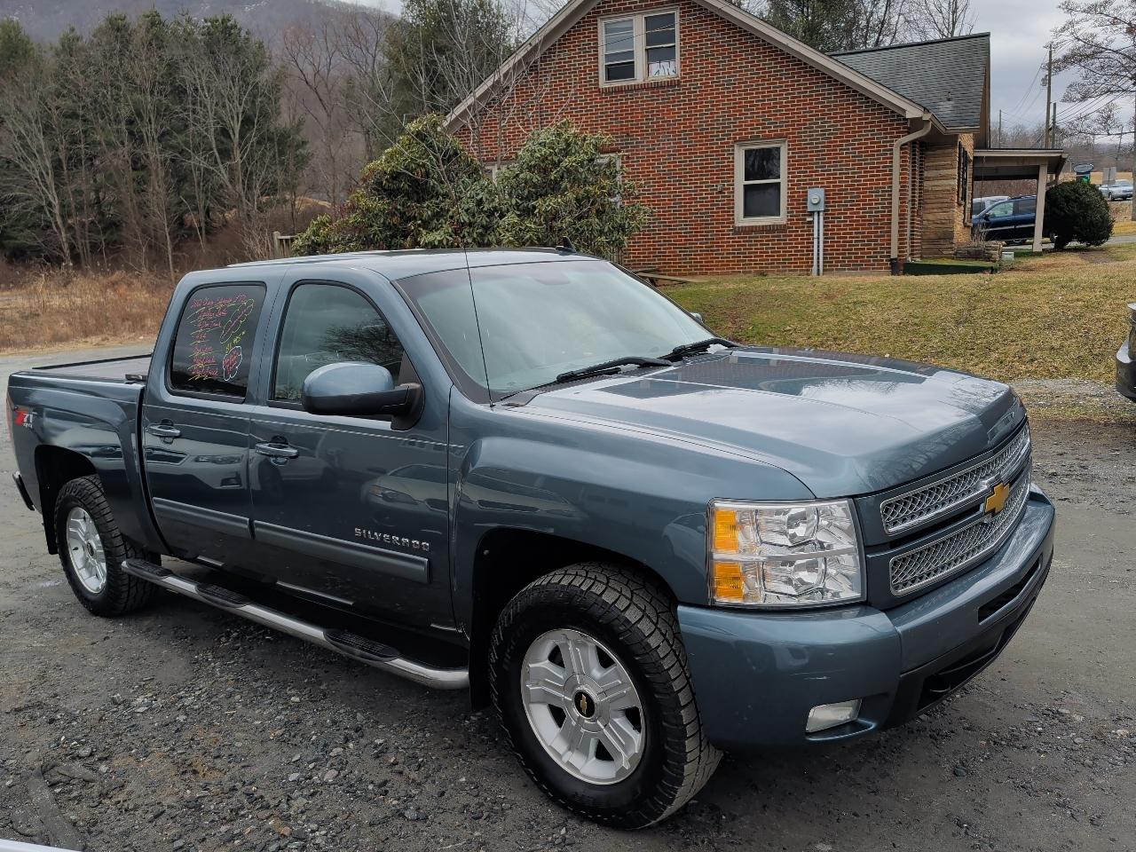 Chevrolet Trucks Pickup  2012