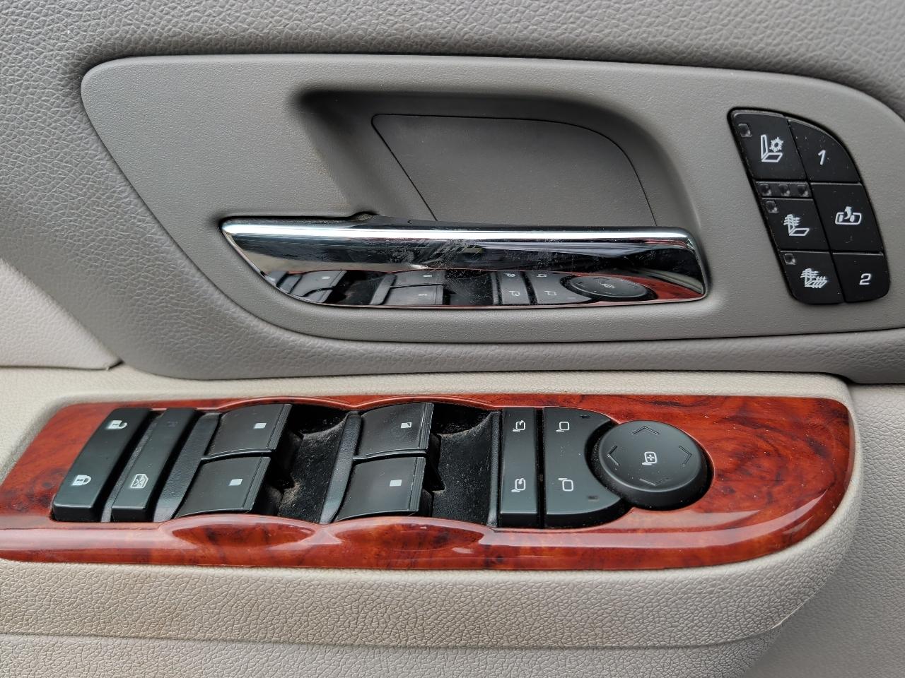 Chevrolet Trucks Pickup  2012