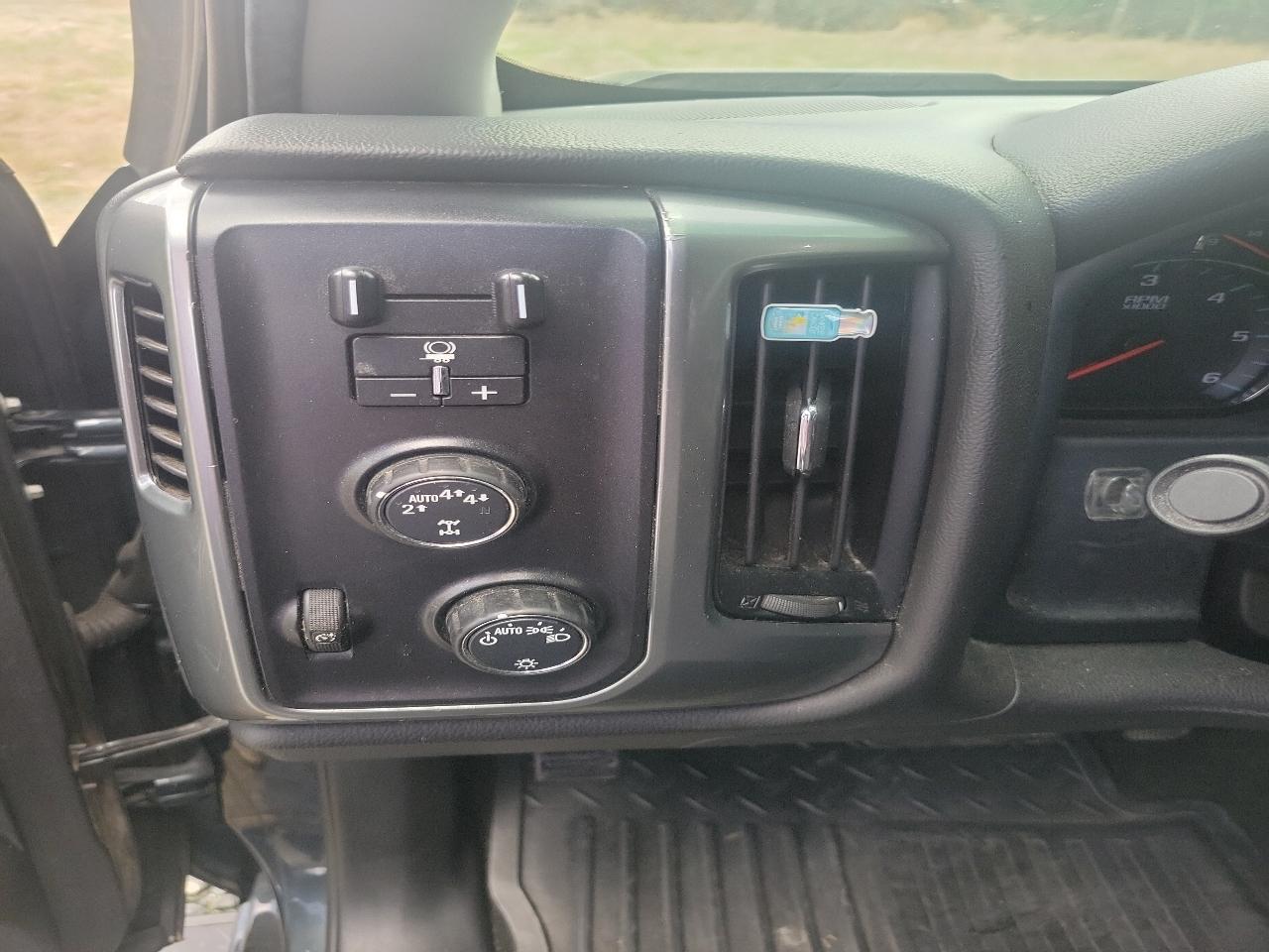 Chevrolet Silverado 1500 LT Double Cab 4WD 2018