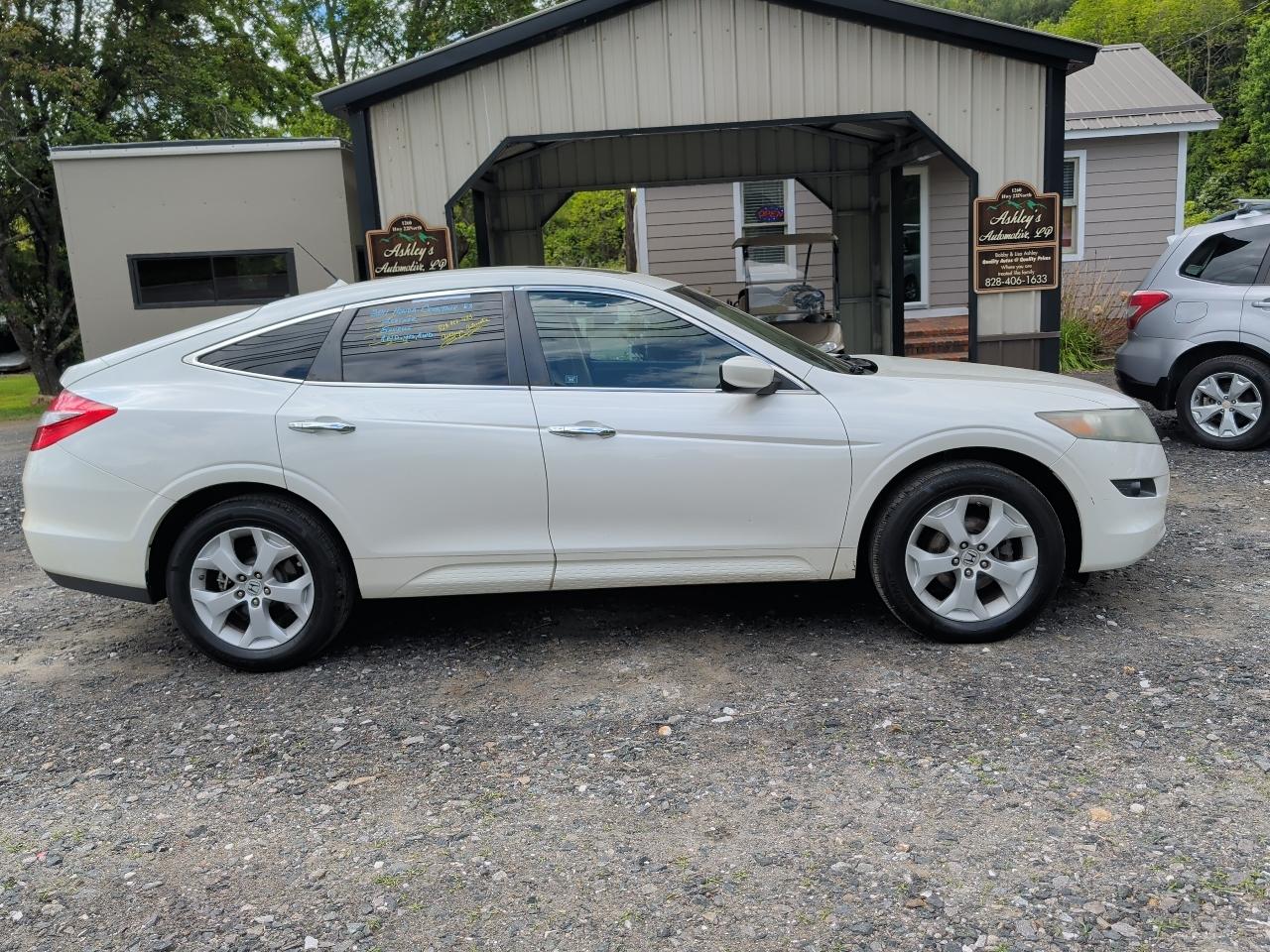 Honda Accord Crosstour EX-L 4WD 5-Spd AT w/Nav 2011