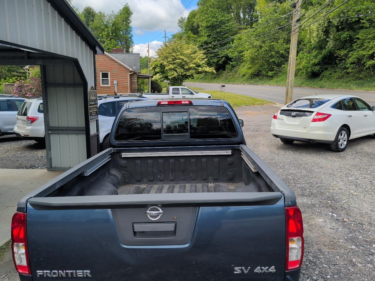 Nissan Frontier 2017.5 Crew Cab 4x4 SL Auto 2014