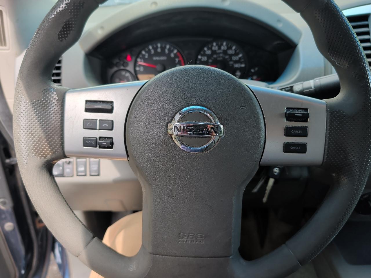 Nissan Frontier 2017.5 Crew Cab 4x4 SL Auto 2014