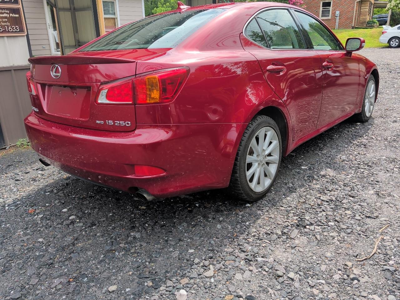 Lexus IS 200t 4dr Sdn 2009