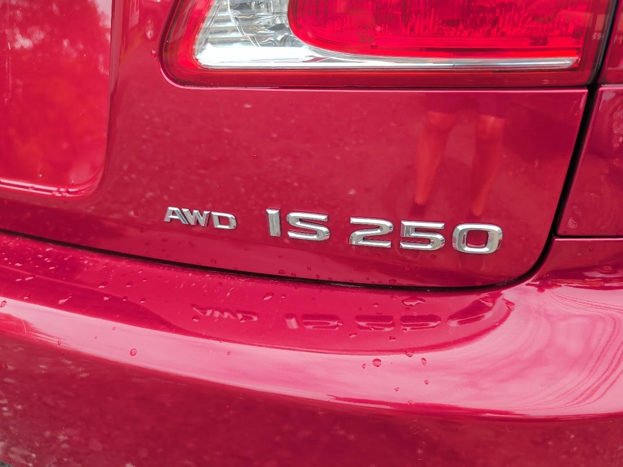 Lexus IS 200t 4dr Sdn 2009