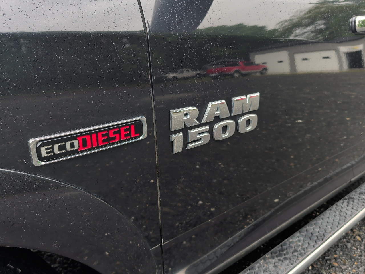 RAM 1500 Laramie Crew Cab SWB 4WD 2015