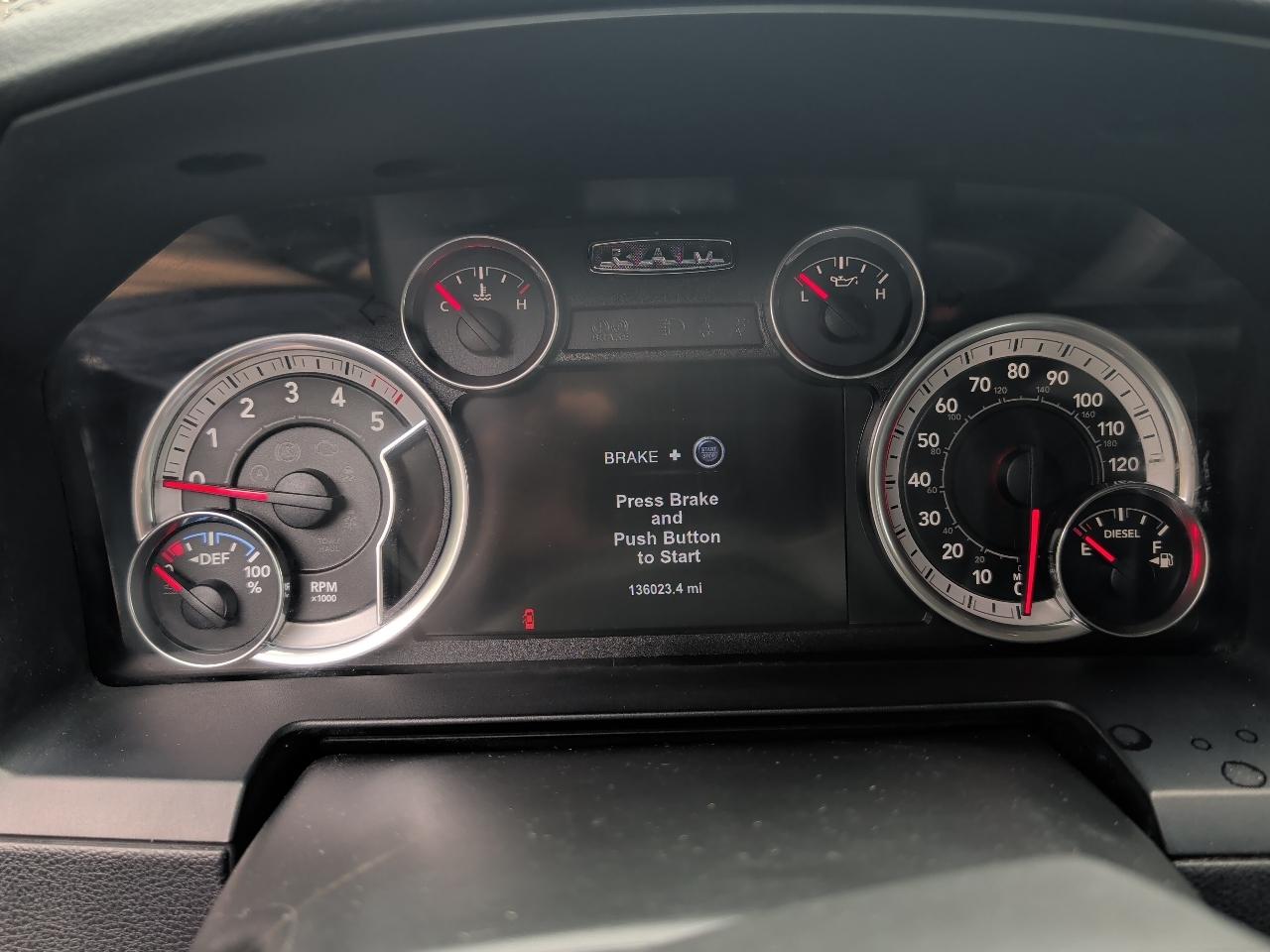 RAM 1500 Laramie Crew Cab SWB 4WD 2015