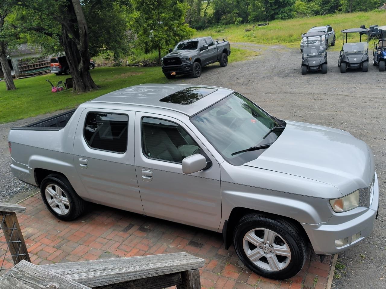 Honda Ridgeline RTL w/ Leather and Navigation 2013