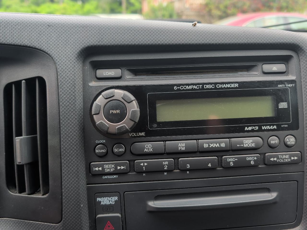 Honda Ridgeline RTL w/ Leather and Navigation 2013