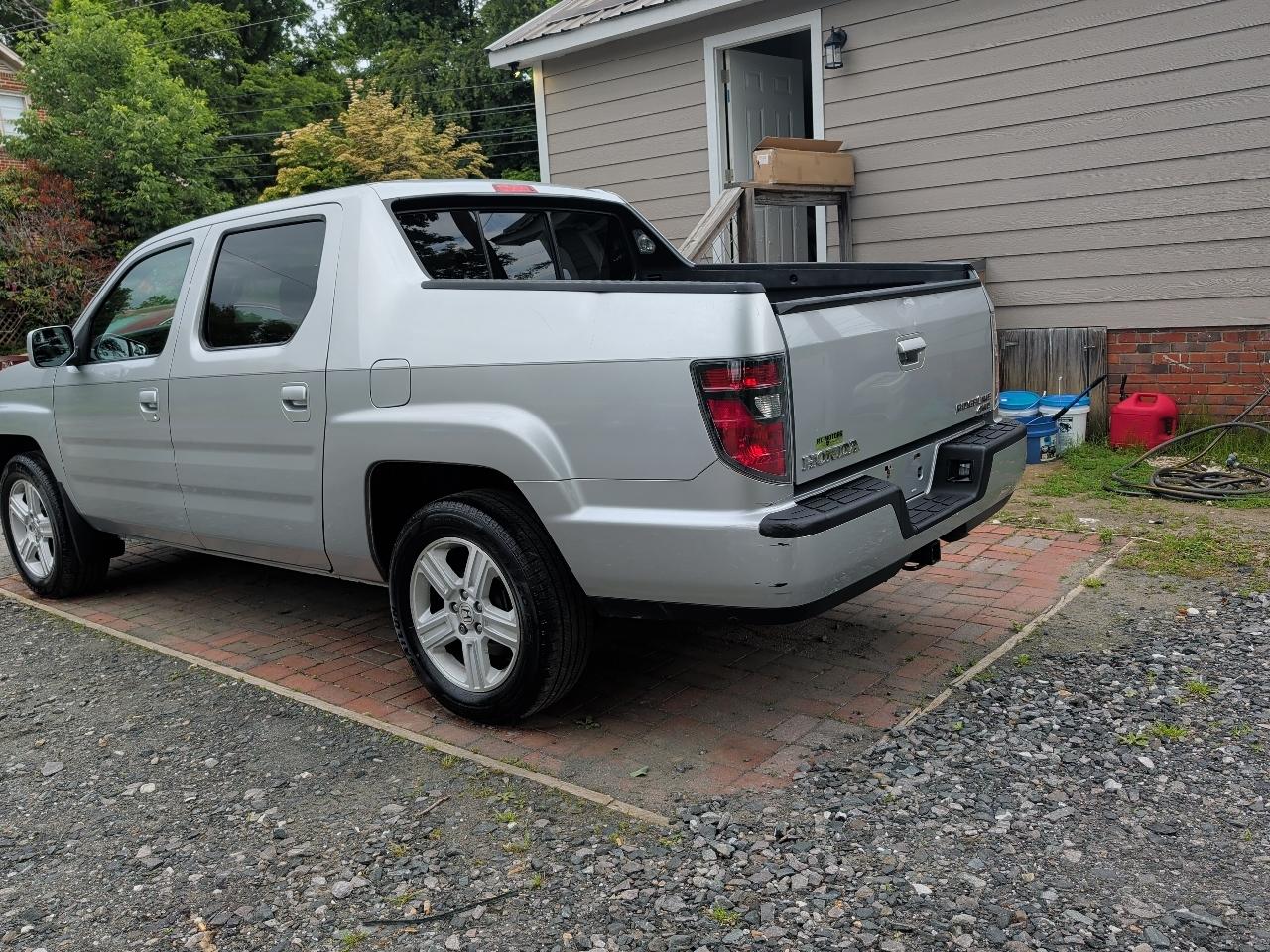 Honda Ridgeline RTL w/ Leather and Navigation 2013