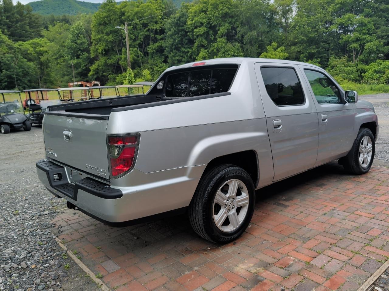 Honda Ridgeline RTL w/ Leather and Navigation 2013