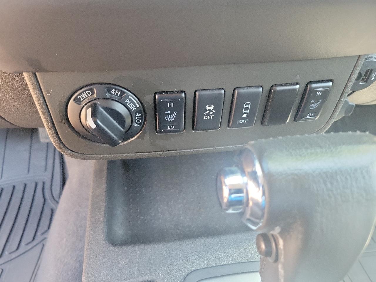Nissan Frontier PRO-4X King Cab 5AT 4WD 2019