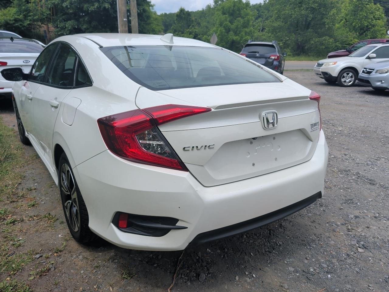 Honda Civic EX-T Sedan 6M 2017