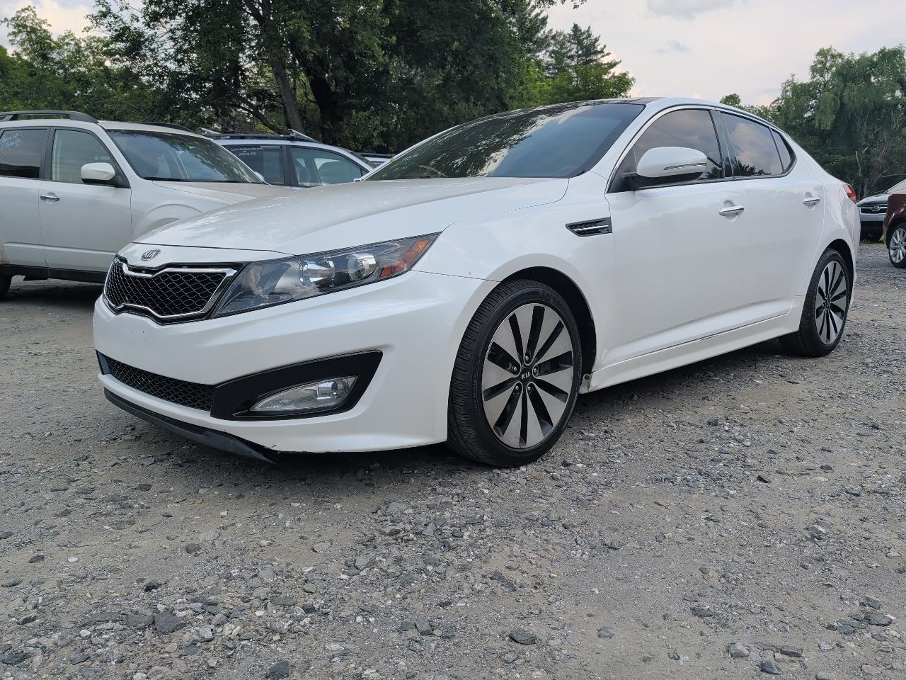 Kia Optima SX Turbo 4D Sedan 2011