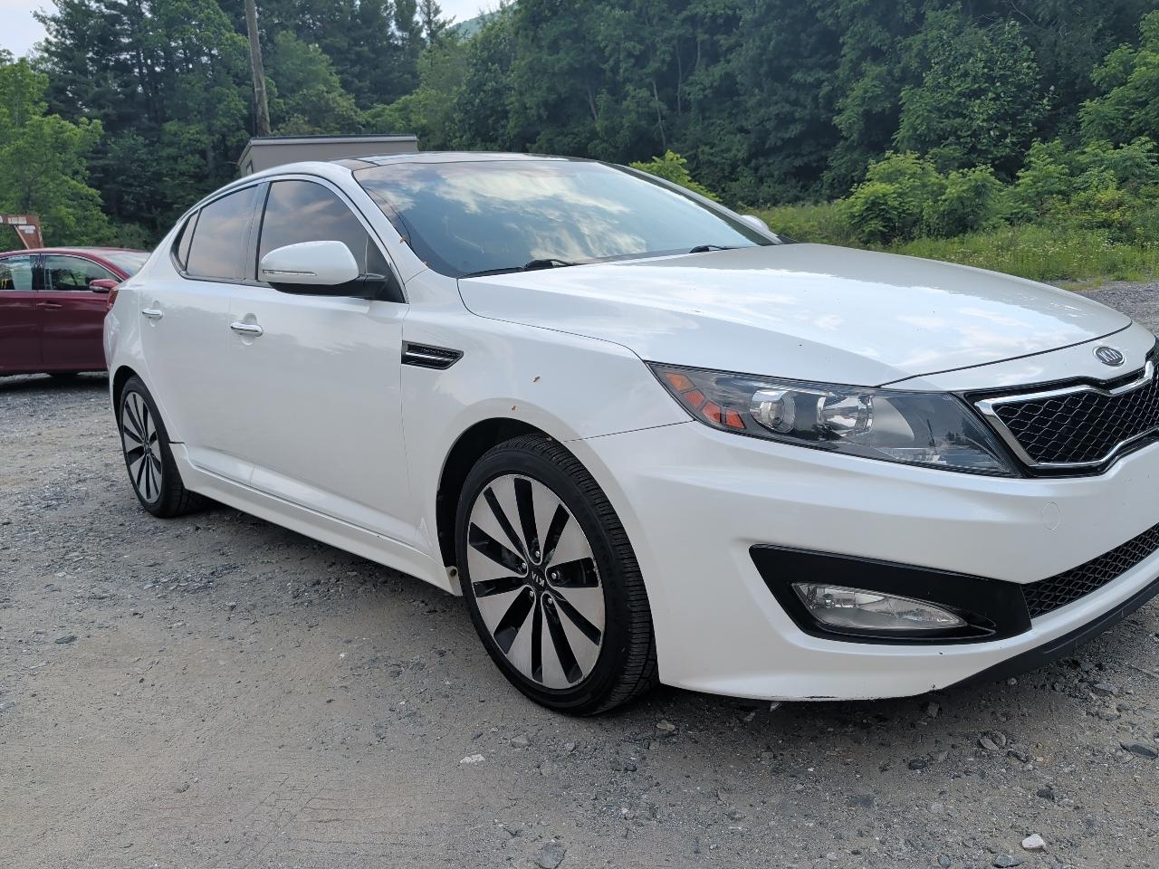 Kia Optima SX Turbo 4D Sedan 2011