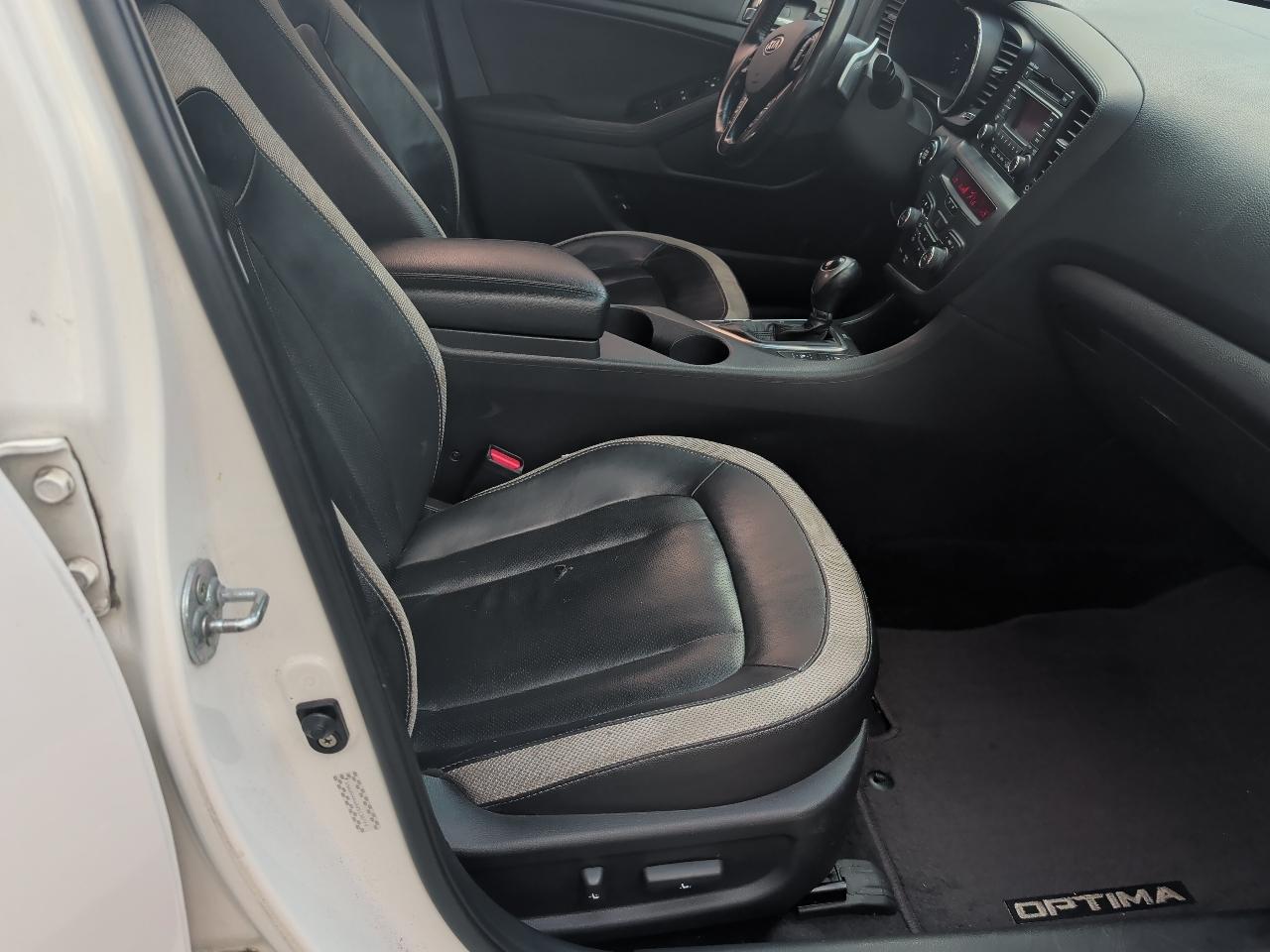 Kia Optima SX Turbo 4D Sedan 2011
