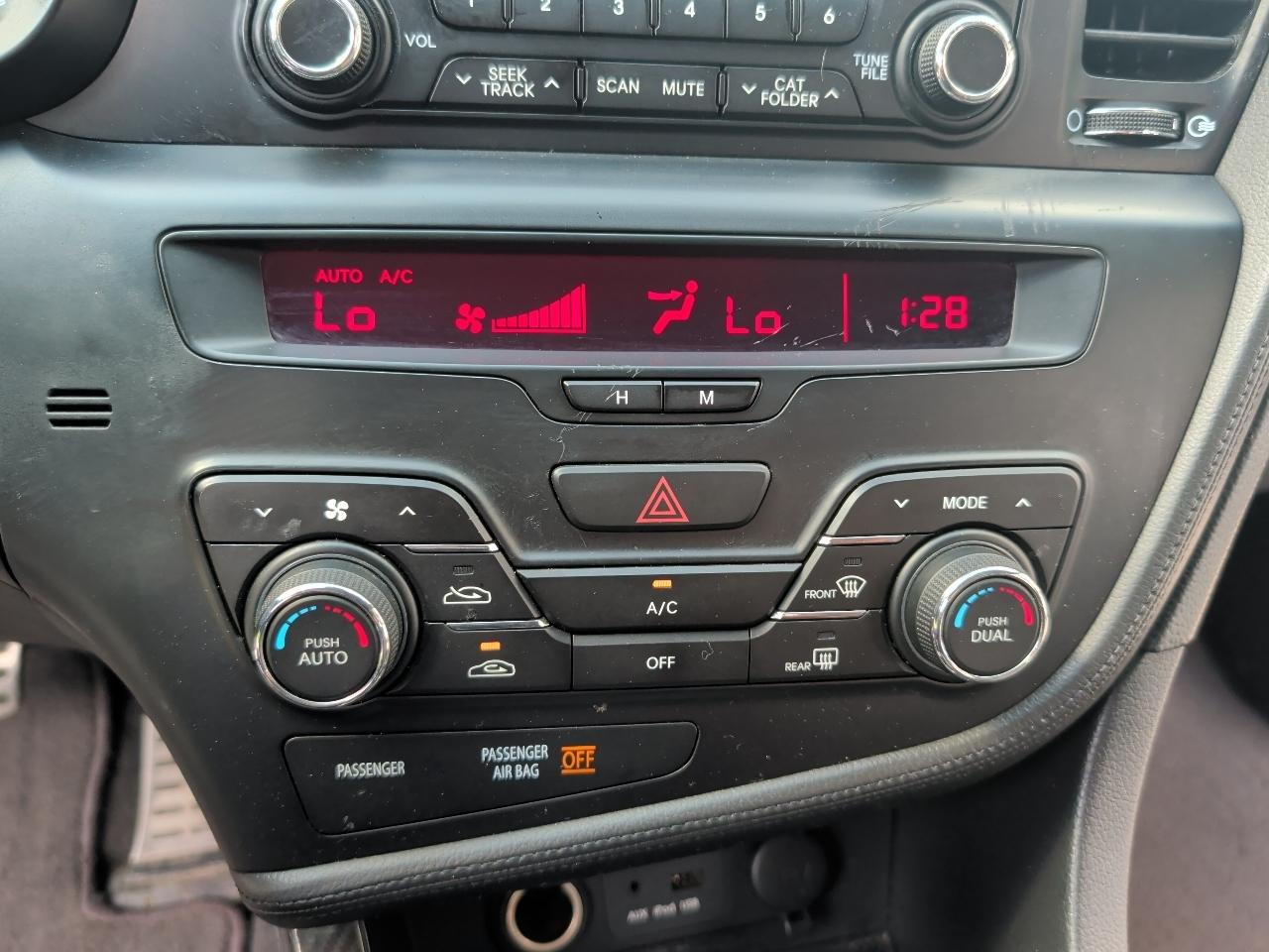Kia Optima SX Turbo 4D Sedan 2011
