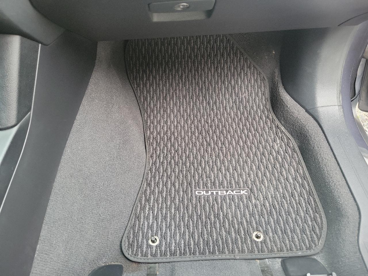 Subaru Outback 2.5i Limited 2015