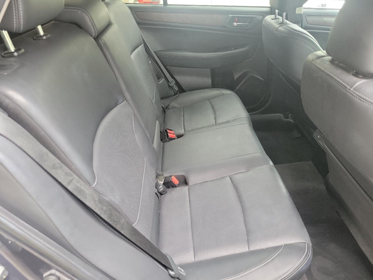 Subaru Outback 2.5i Limited 2015