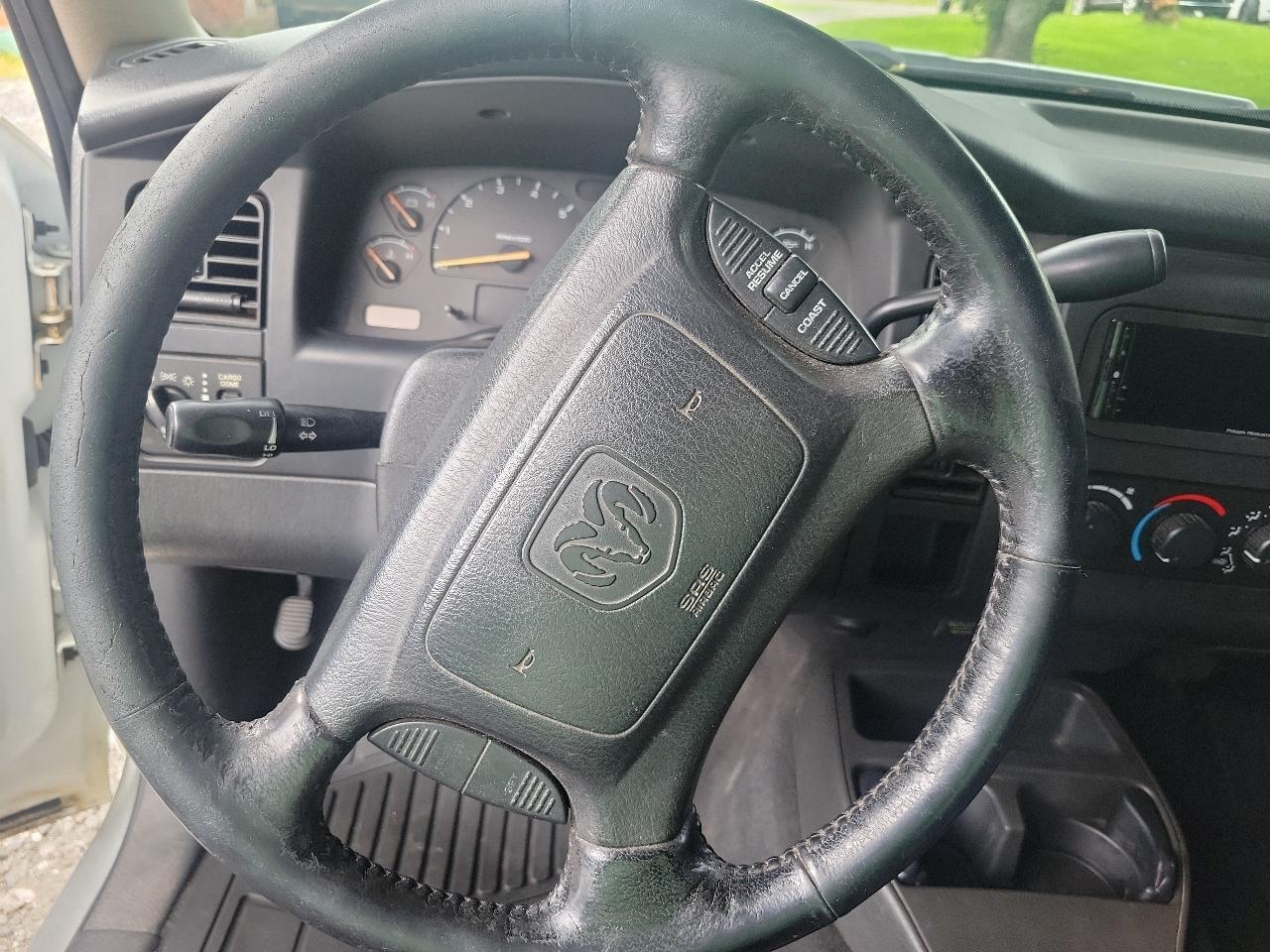 Dodge Dakota Quad Cab 2WD 2001