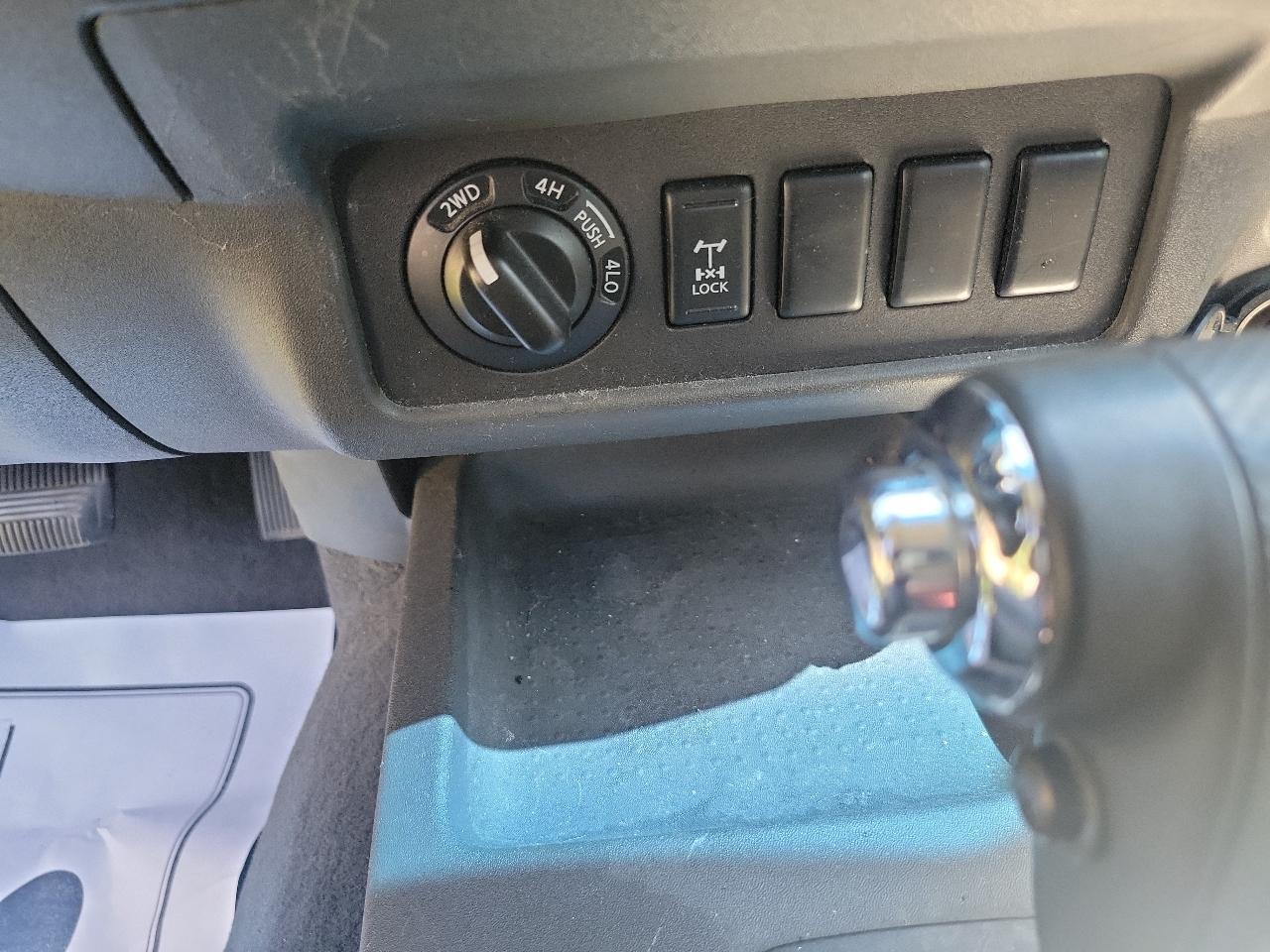 Nissan Frontier LE Crew Cab 4WD 2007