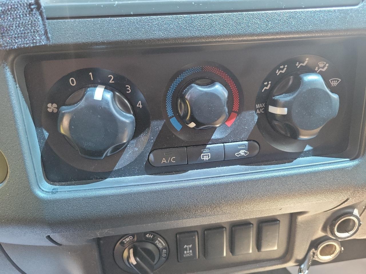 Nissan Frontier LE Crew Cab 4WD 2007