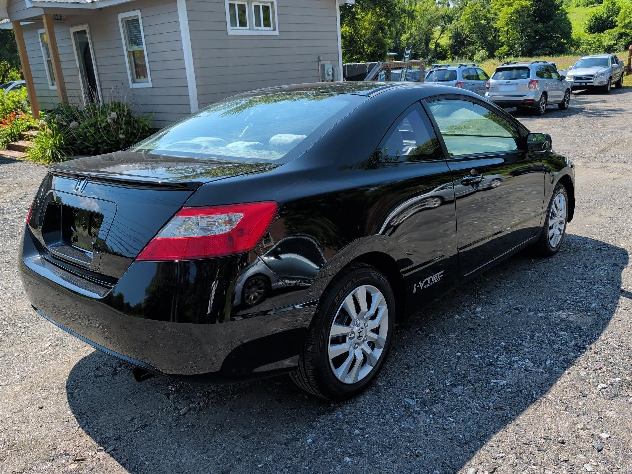 Honda Civic LX Coupe 5-Speed AT 2009