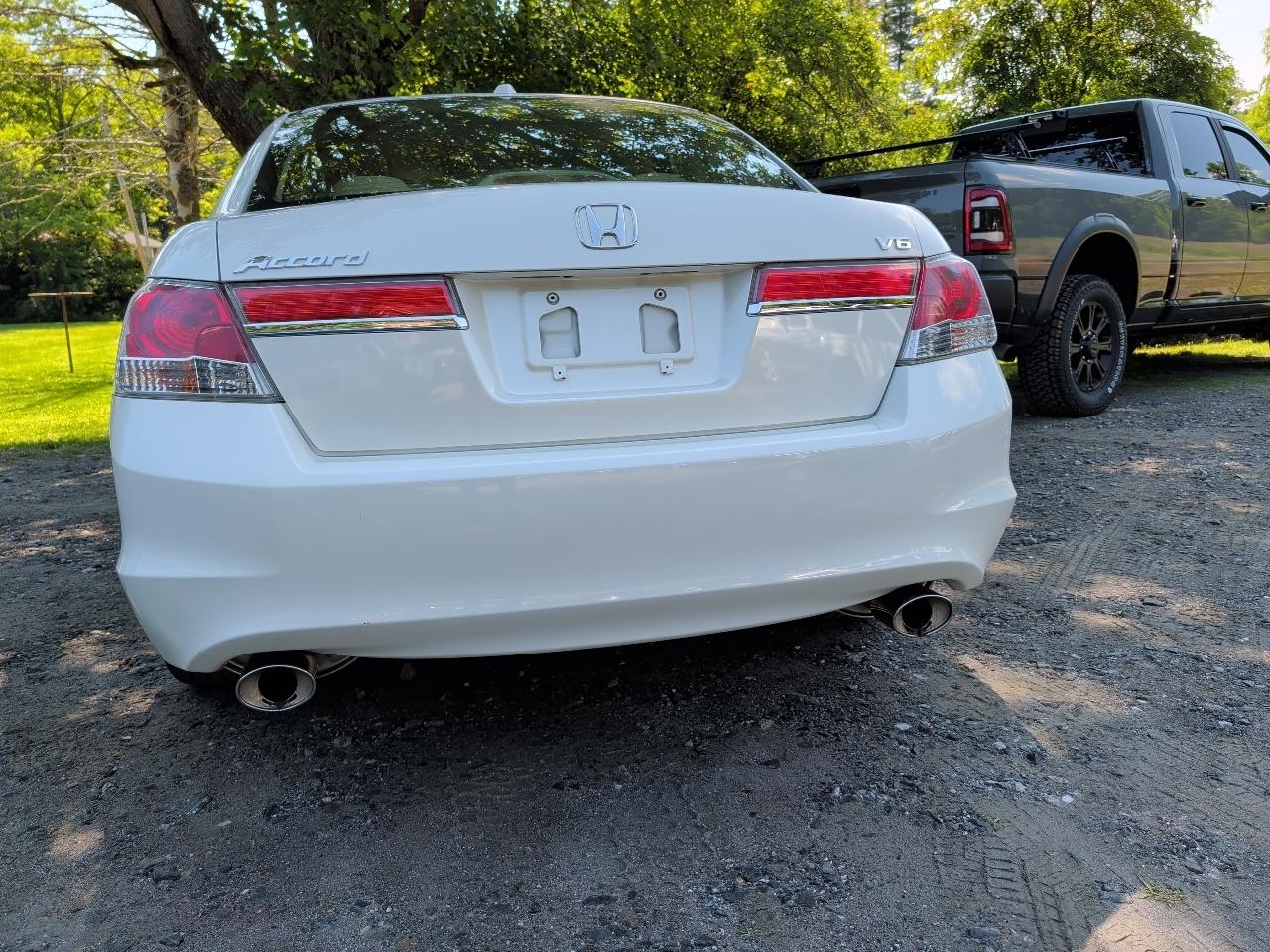 Honda Accord EX-L V-6 Sedan AT 2011