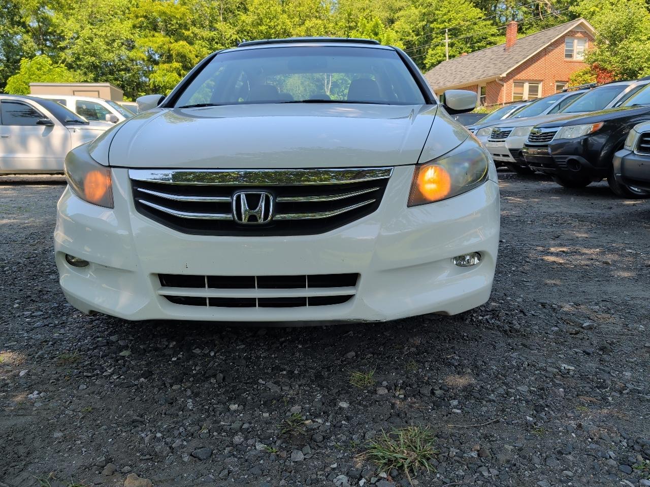 Honda Accord EX-L V-6 Sedan AT 2011