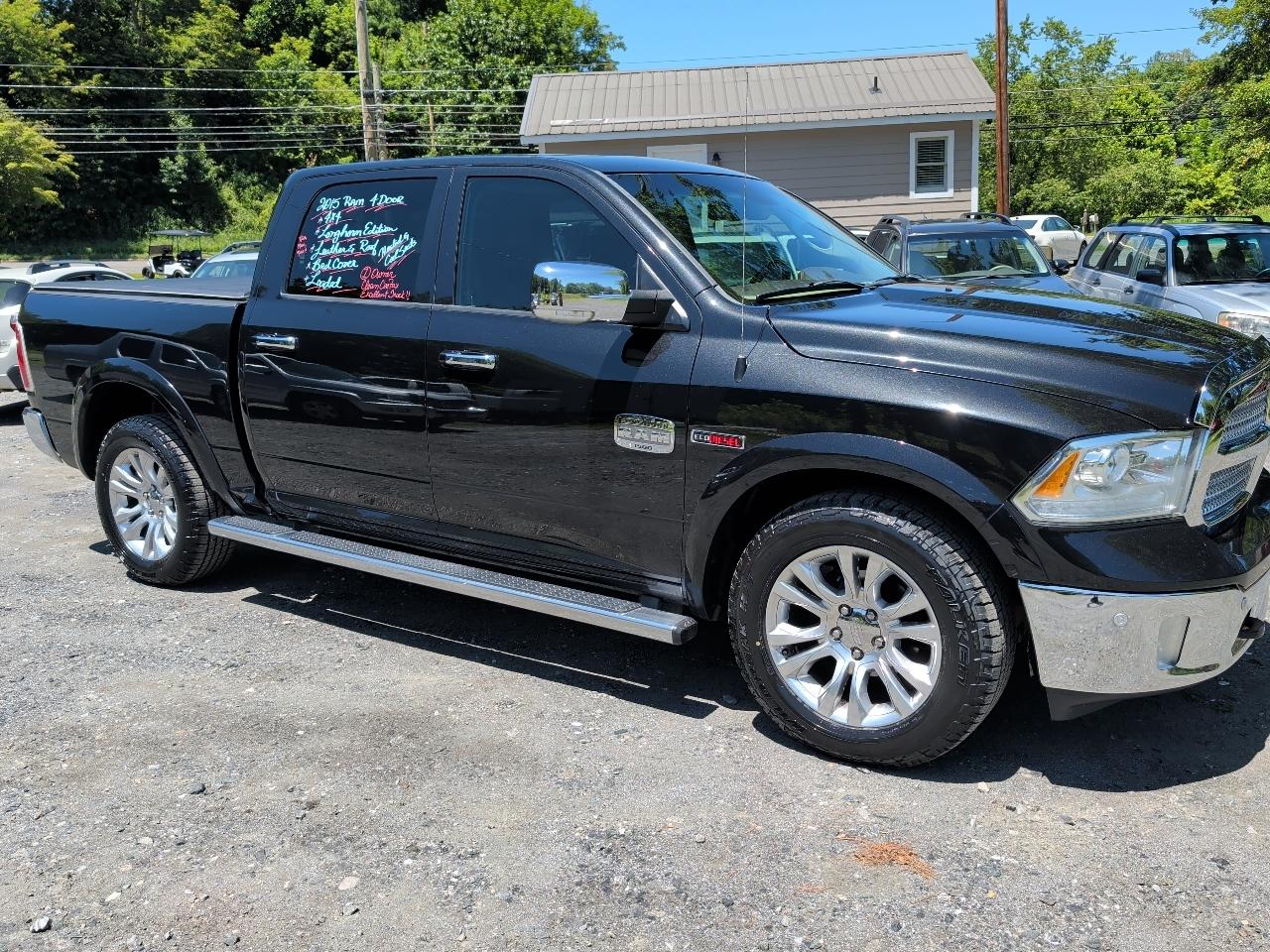 RAM 1500 Longhorn 4x4 Crew Cab 5'7" Box 2015