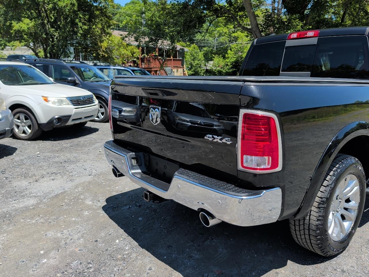RAM 1500 Longhorn 4x4 Crew Cab 5'7" Box 2015