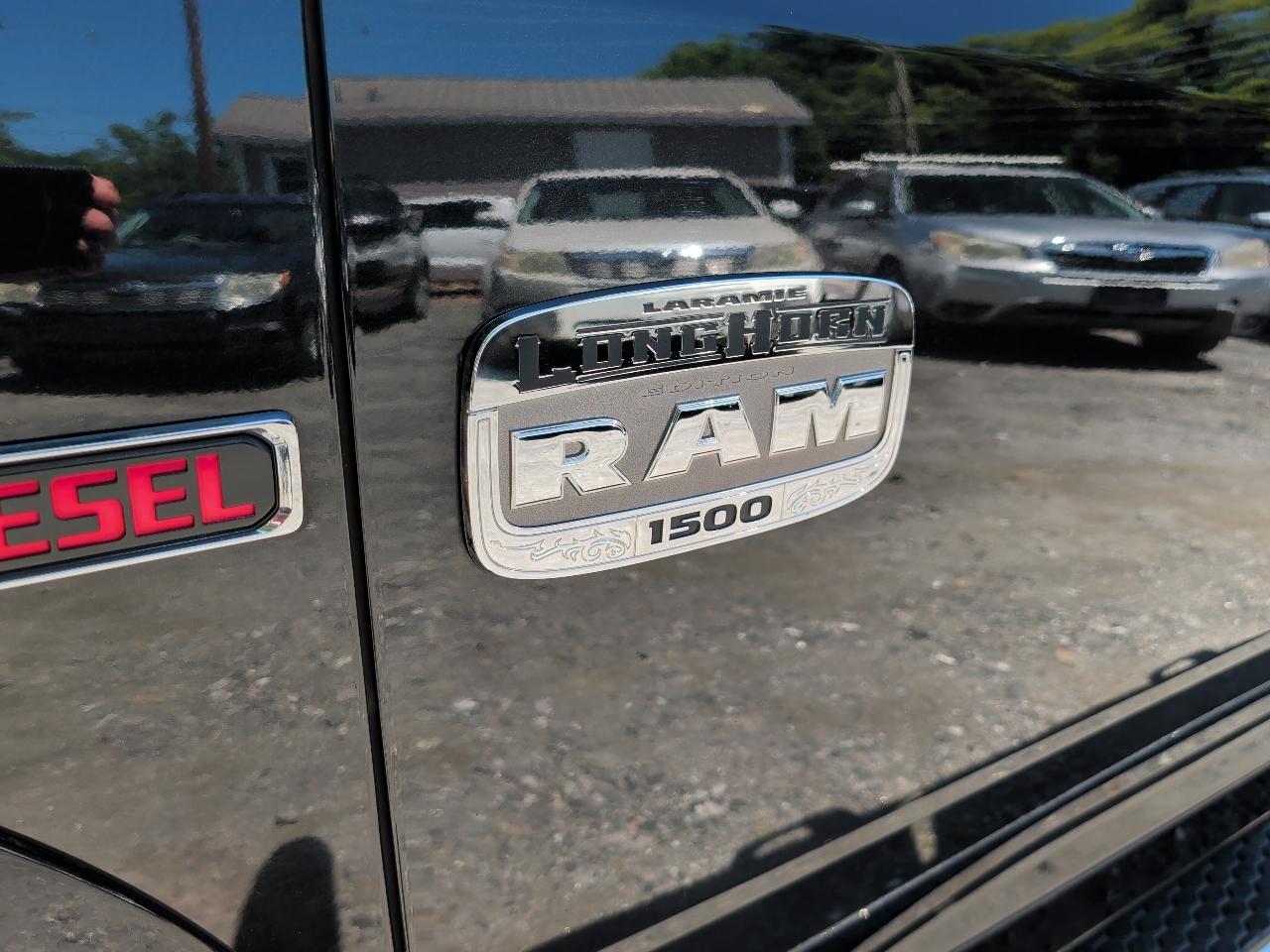 RAM 1500 Longhorn 4x4 Crew Cab 5'7" Box 2015