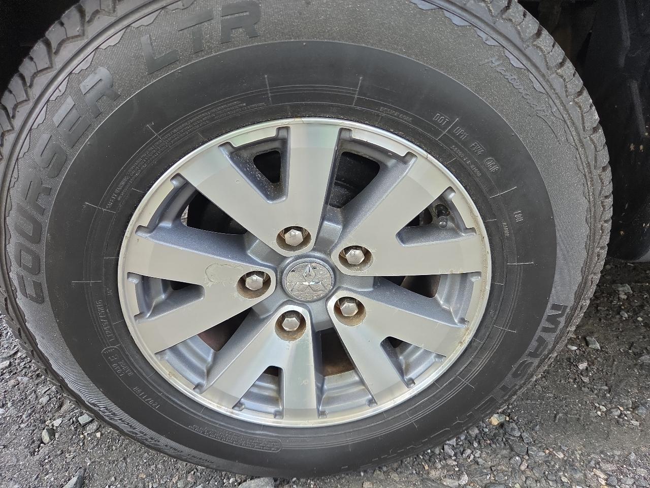 Mitsubishi Raider DuroCross V8 Double Cab 2WD 2006