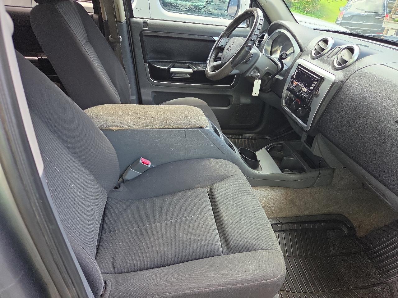 Mitsubishi Raider DuroCross V8 Double Cab 2WD 2006