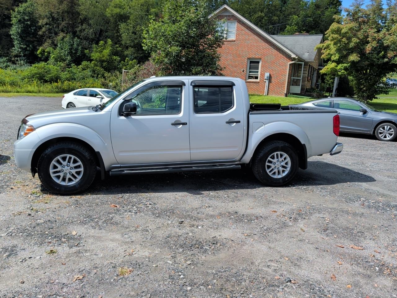 Nissan Frontier PRO-4X Crew Cab 5AT 4WD 2016