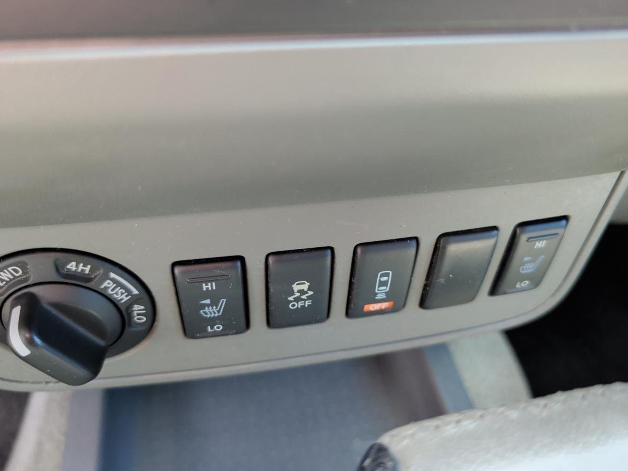 Nissan Frontier PRO-4X Crew Cab 5AT 4WD 2016