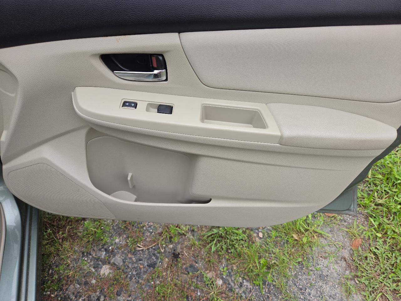 Subaru Impreza 2.0i Premium 4-Door w/All Weather Package 2014