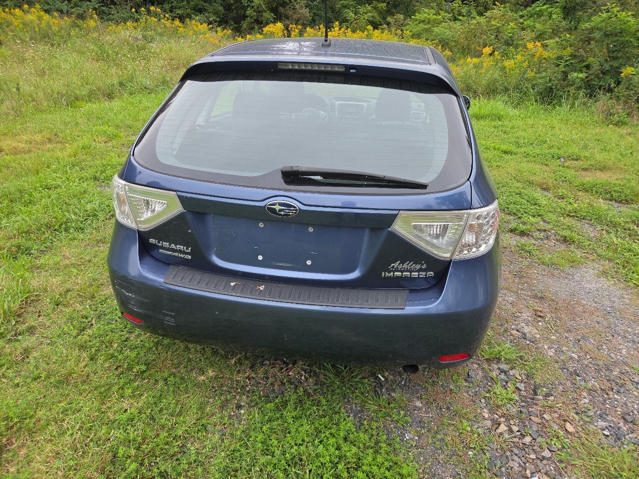 Subaru Impreza 2.5i Premium 5-Door 2011