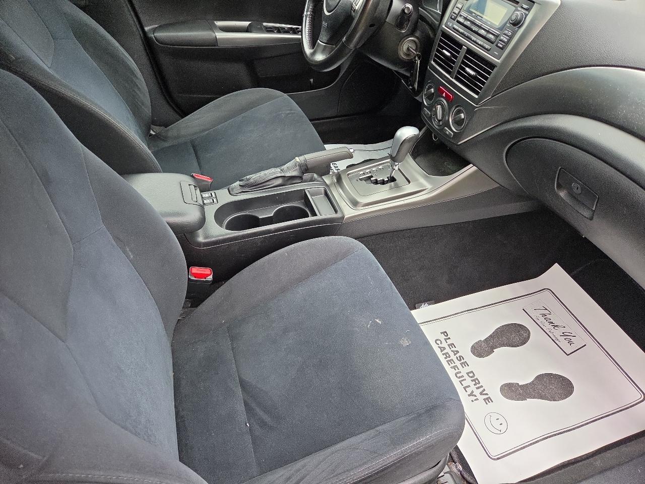 Subaru Impreza 2.5i Premium 5-Door 2011