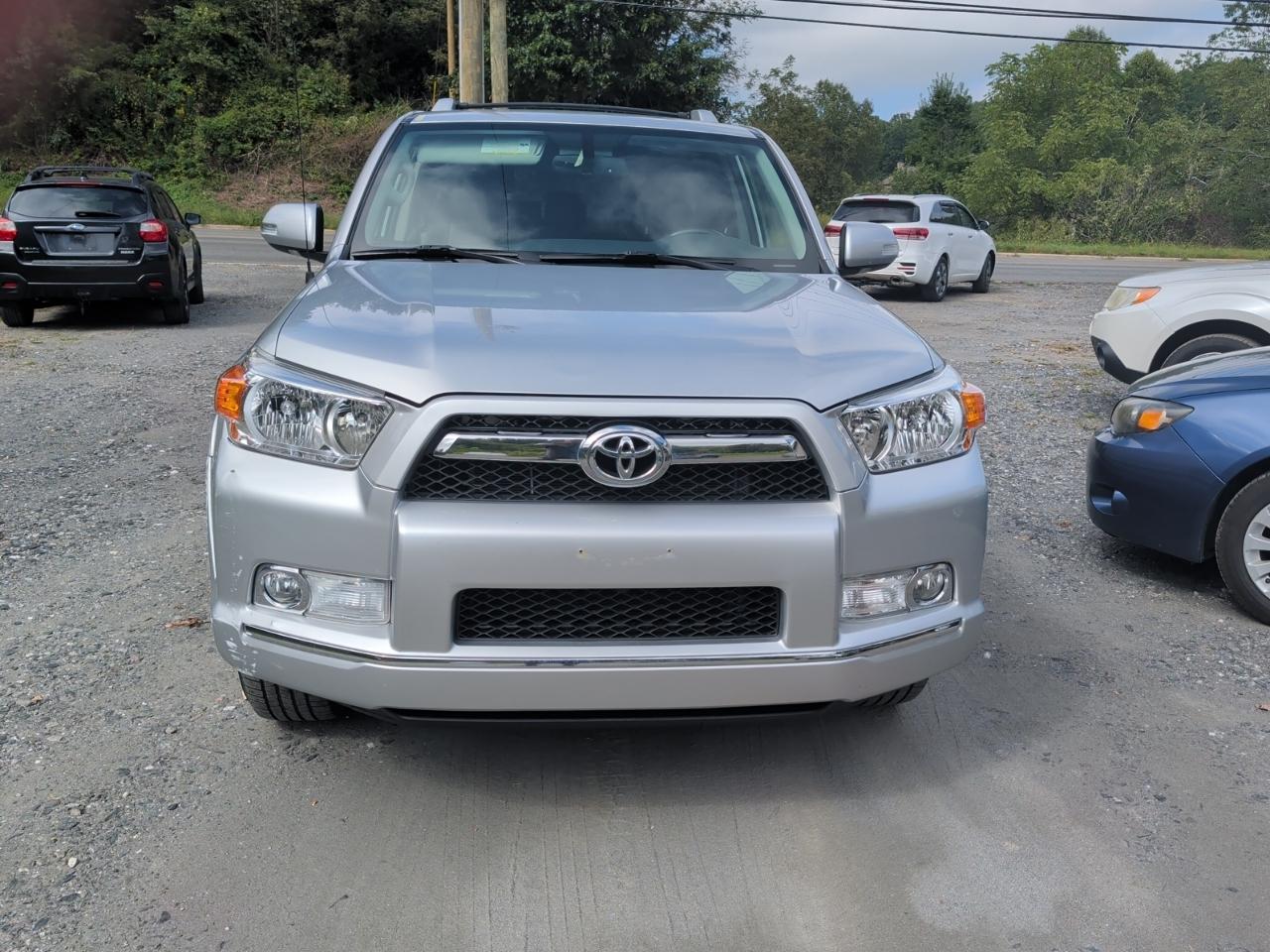 Toyota 4Runner SR5 4WD 2012