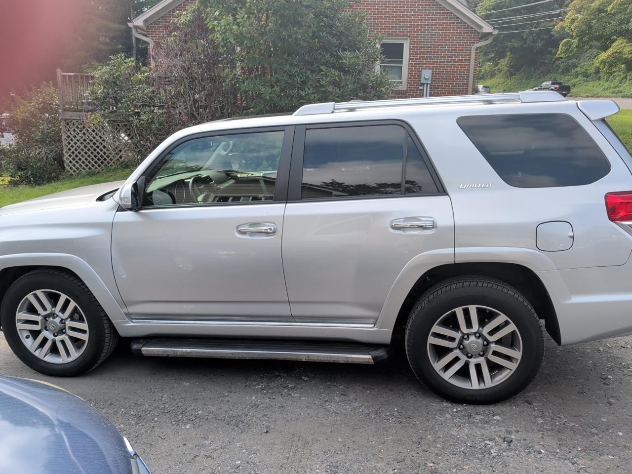 Toyota 4Runner SR5 4WD 2012