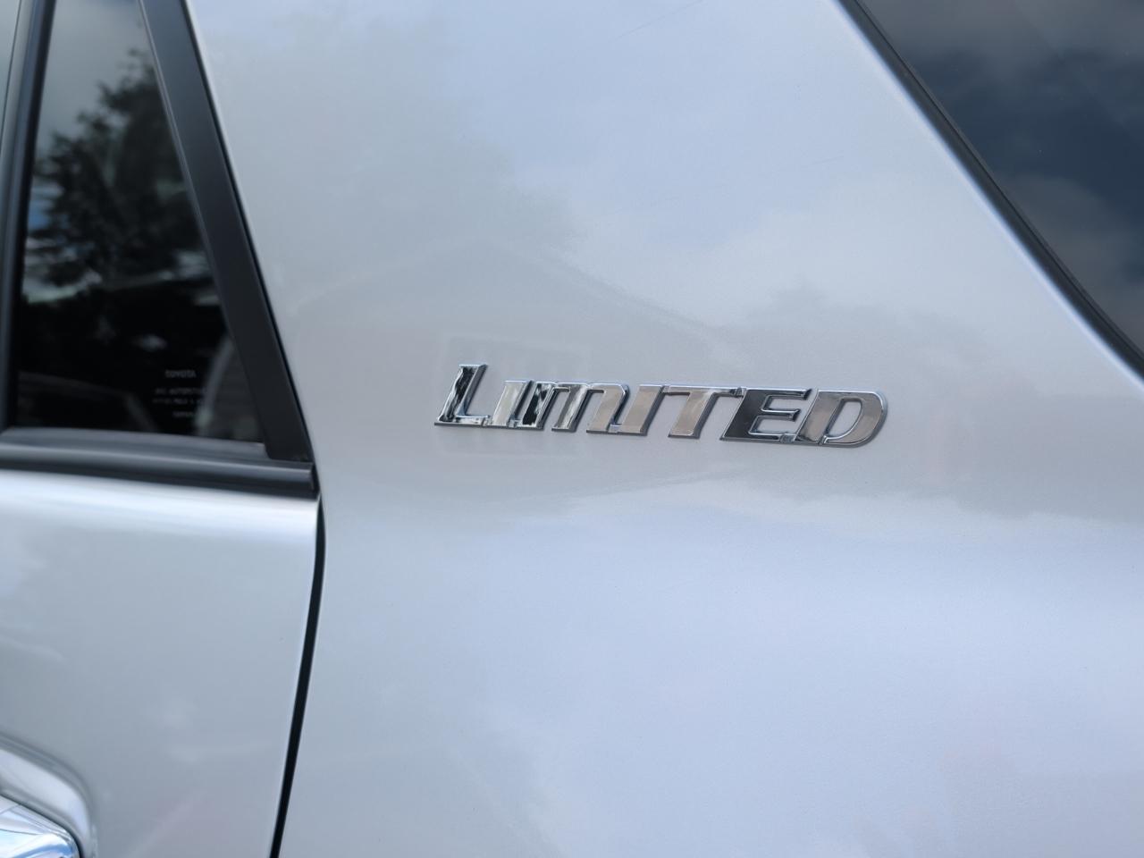 Toyota 4Runner SR5 4WD 2012