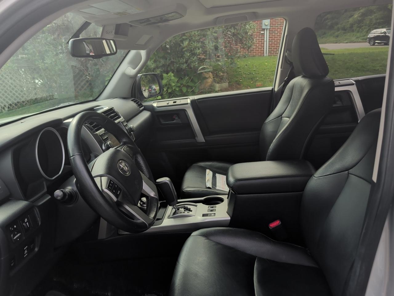 Toyota 4Runner SR5 4WD 2012
