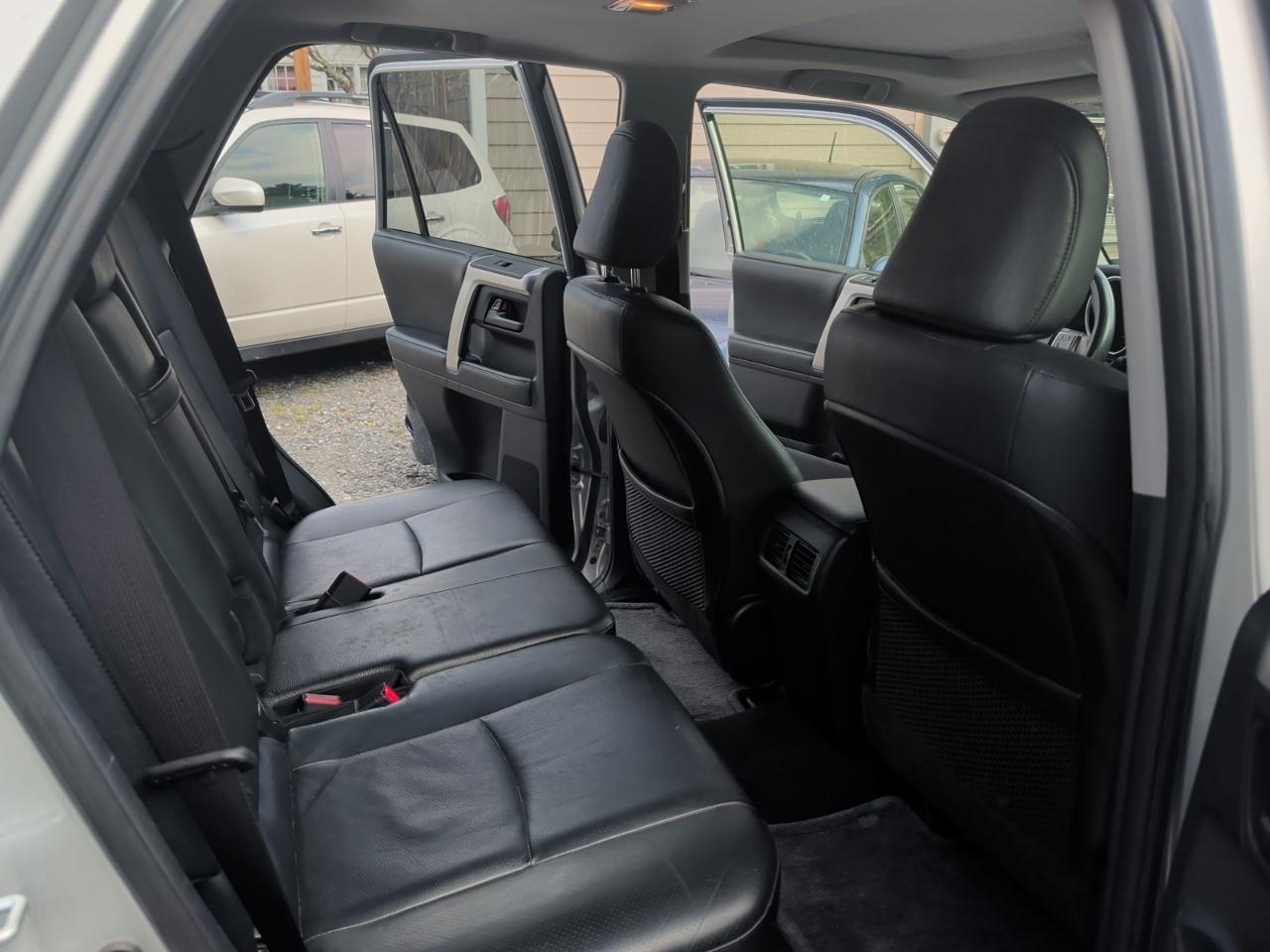 Toyota 4Runner SR5 4WD 2012